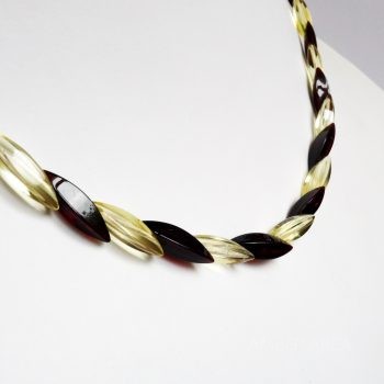 Snake Type Two-Color Amber Necklace