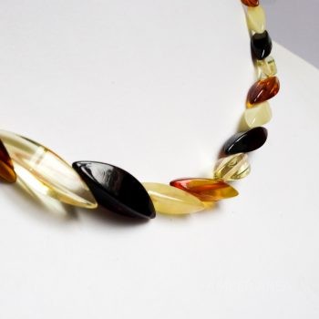 Snake Type Four-Color Amber Necklace