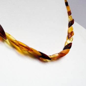 Snake Type Four-Color Amber Necklace